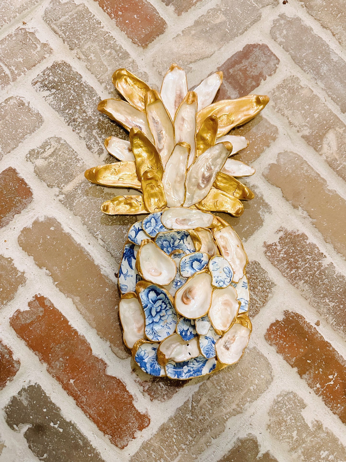 Large Light Blue Patterned Pineapple