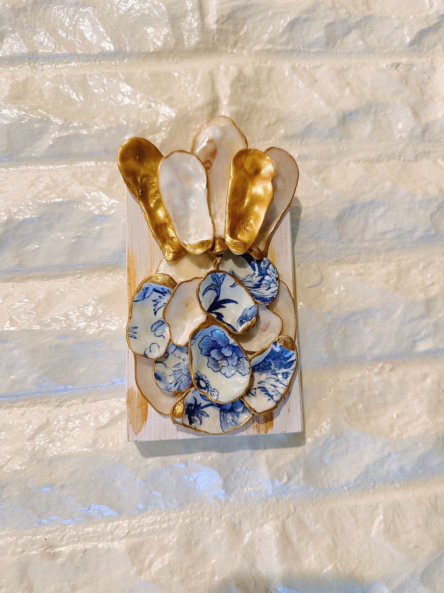 Small Light Blue Patterned Pineapple